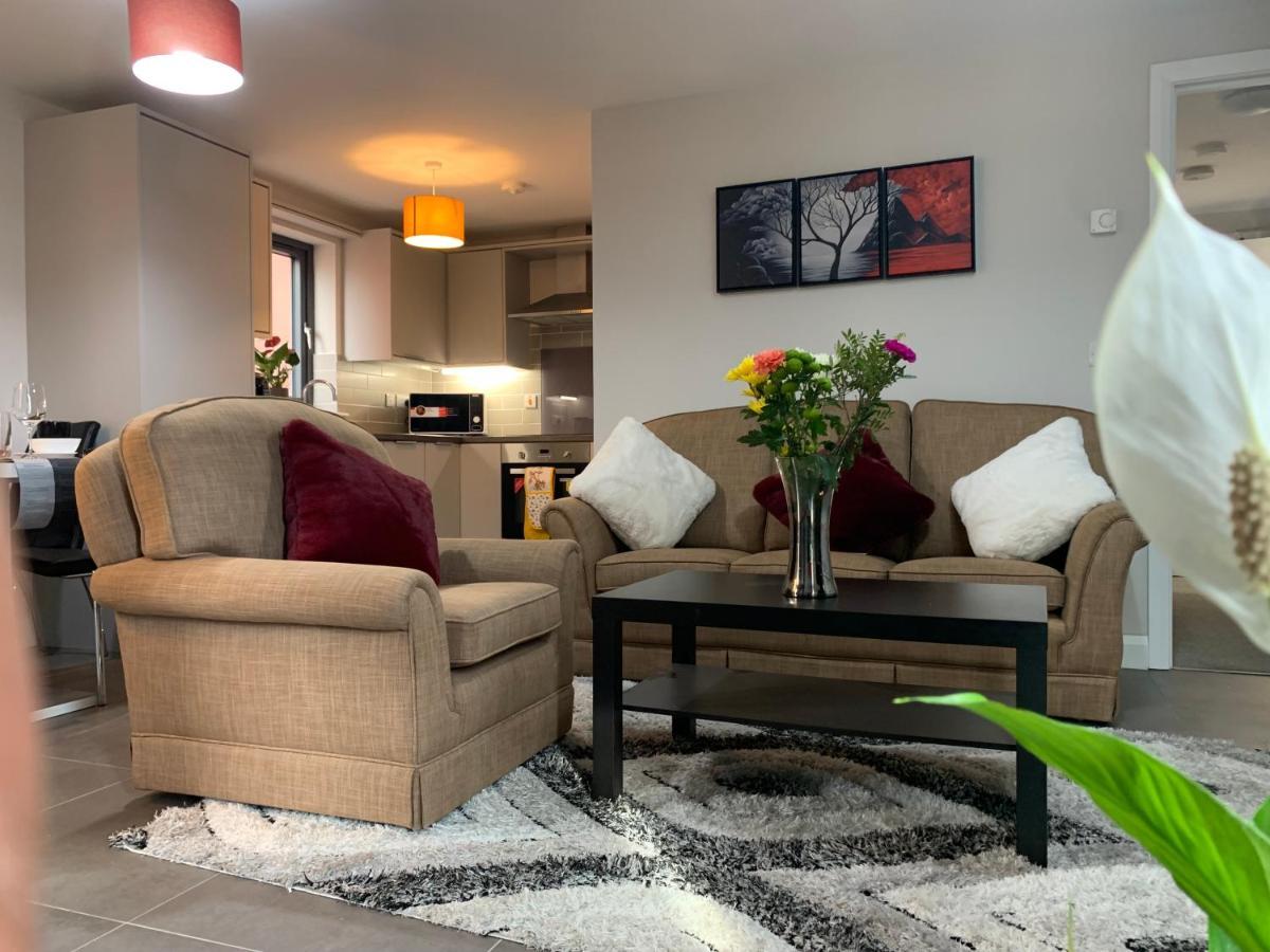 Aqua Dreams - Serviced Luxury Modern Belfast City Centre 2 Bed Apartment מראה חיצוני תמונה