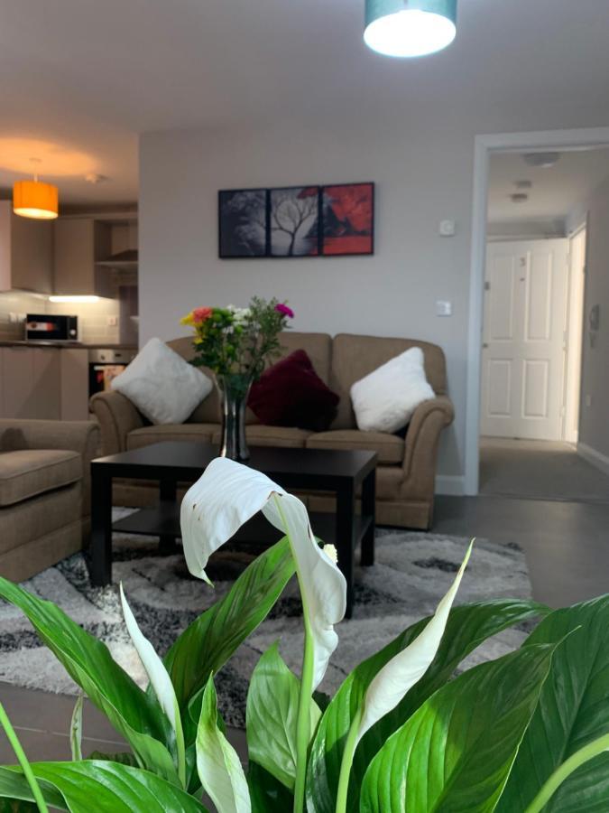 Aqua Dreams - Serviced Luxury Modern Belfast City Centre 2 Bed Apartment מראה חיצוני תמונה